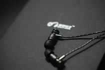 Xuelin Xiaocui single-unit moving iron earphones in-ear single-unit moving iron earphones female poison pop vocals earplugs