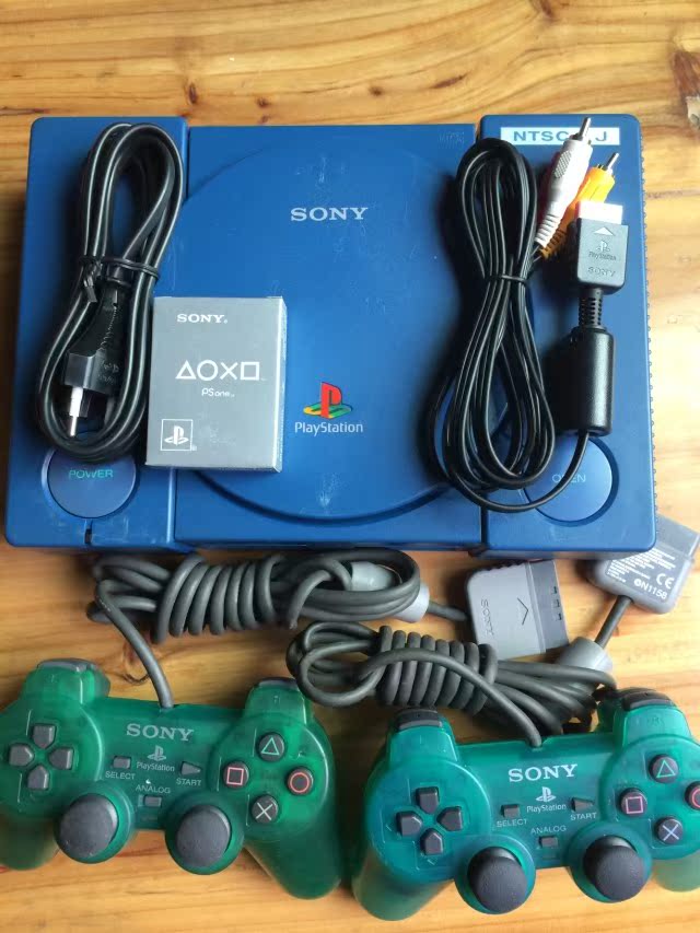 ps1原装二手游戏机 黑色蓝色一套 希品!
