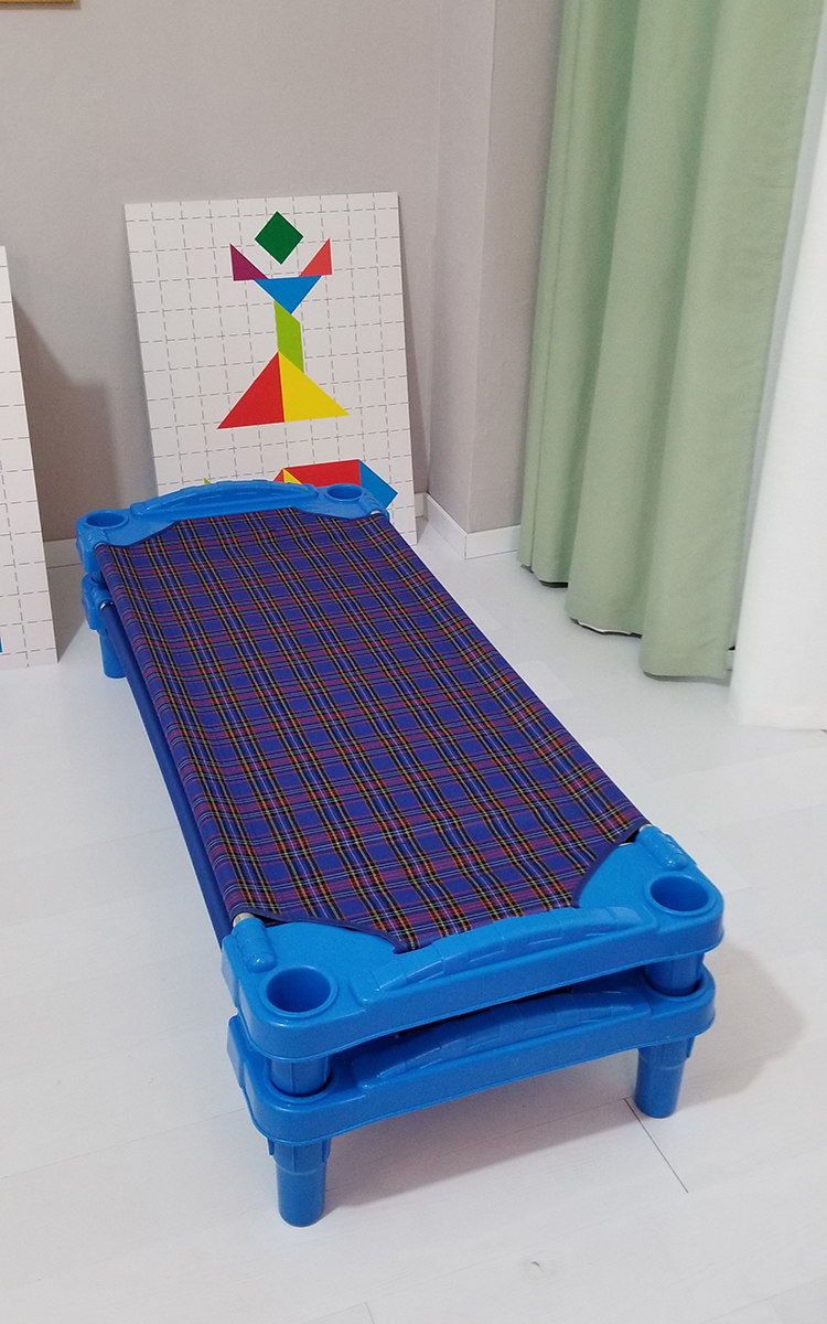 幼儿园儿童午休简易单人床塑料帆布蓝布小床早教幼儿午睡便携叠床