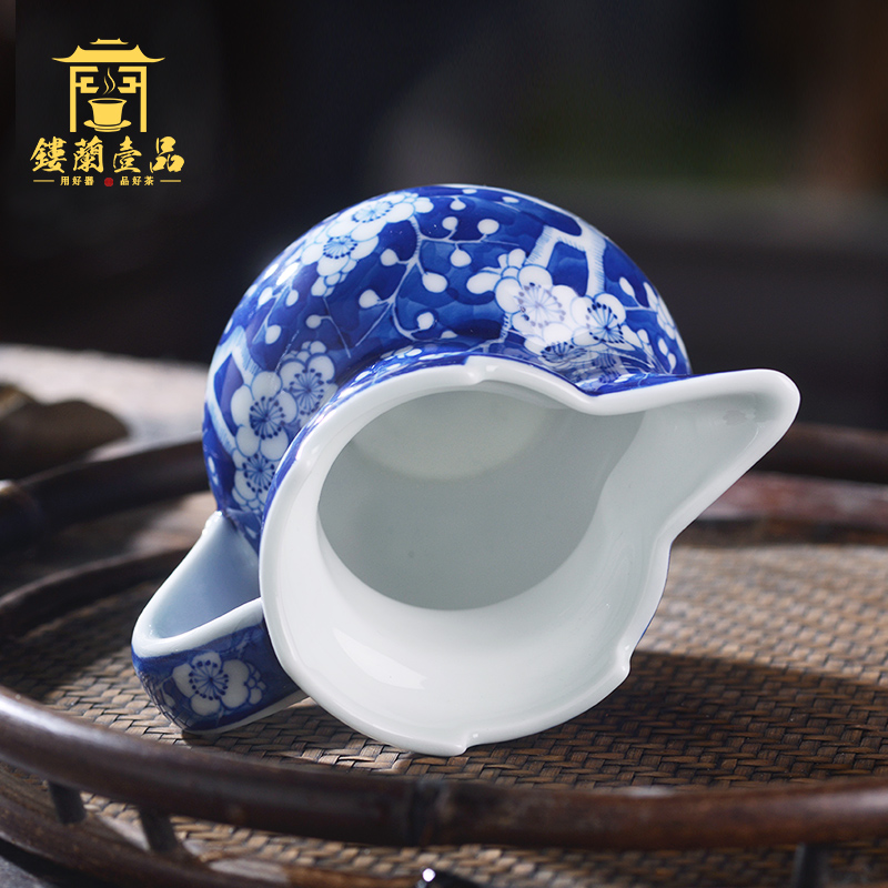 Jingdezhen ceramic hand - made ice name plum mitral justice cup single points of tea, tea accessories filter tea sea