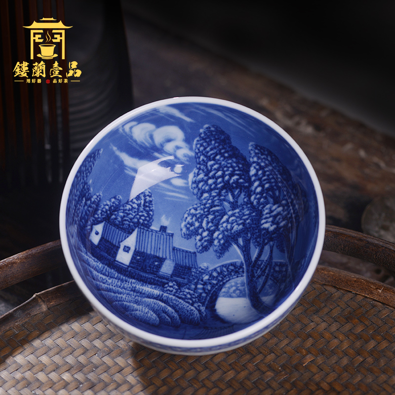 Officer of blue and white triangle flowers pattern circle beauty all hand - made master cup of jingdezhen ceramics single CPU kung fu tea set personal tea cup