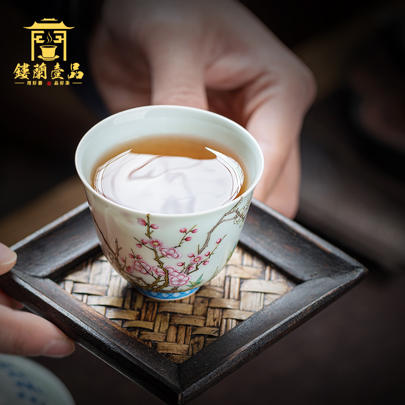 Jingdezhen ceramic sample tea cup tea once hand - made pastel wall name plum flower flora CPU master cup single CPU kung fu tea cups