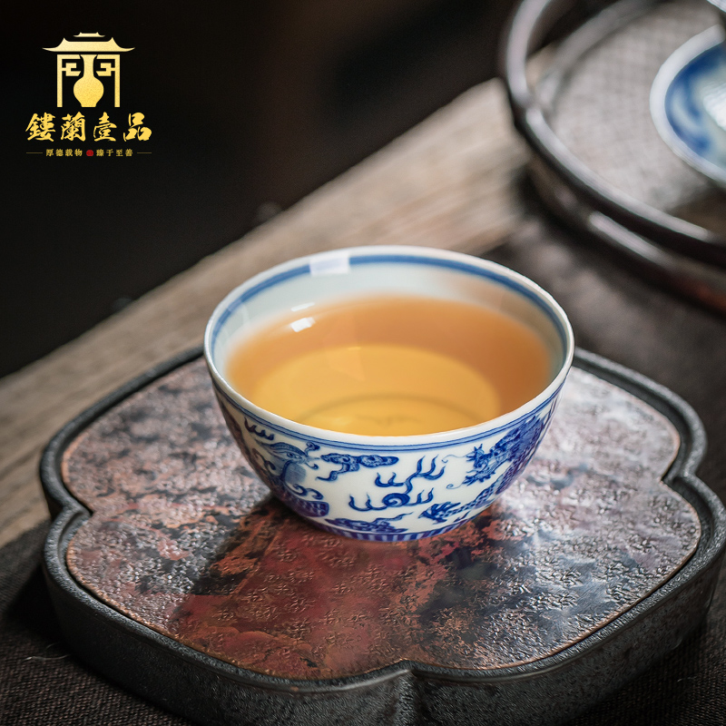 Jingdezhen blue and white maintain all hand - made longfeng ceramic masters cup kung fu tea tea bowl of single cups of tea cups