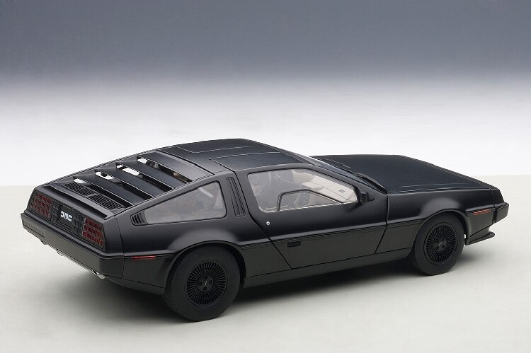 正品autoart奥拓1:18 德罗宁 dmc-12 delorean dmc 12 车模