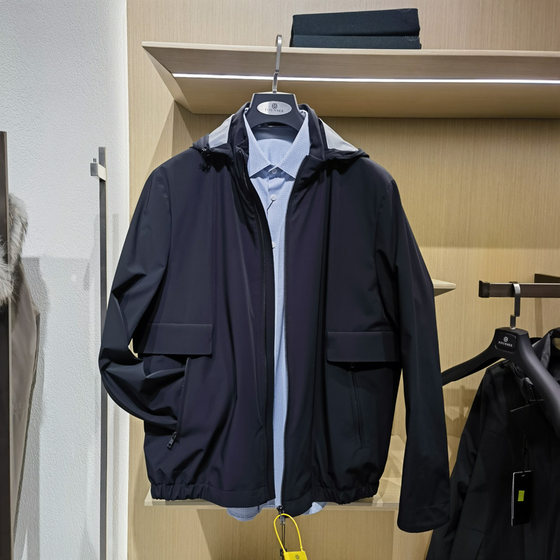 Nylon stretch high-end fashion urban hooded jacket men's spring new comfortable casual jacket jacket Falley
Nylon stretch high-end fashion urban hooded jacket men's spring new comfortable casual jacket jacket Falley