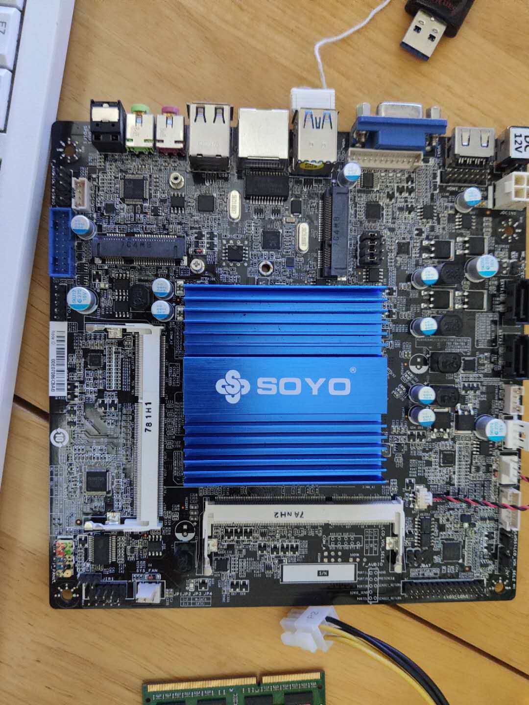 sythinn3160四核迷你itx工控一体机主板工控主机lvdscomj1900