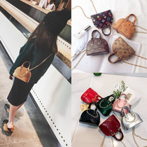 Childrens bag New Fashion Girl cross small bag cute mini Princess chain bag printed velvet shell bag