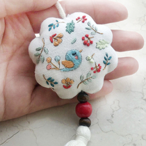 Ping An embroidered handmade digy beginnics embroidered sacrilex Boyfriend Couple Birthday Gift Pocketbook with small daisy simplicity