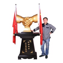 Handshake ornaments integrity cooperation and win-win Company opening gifts housewarming organs strong joint landing ornaments