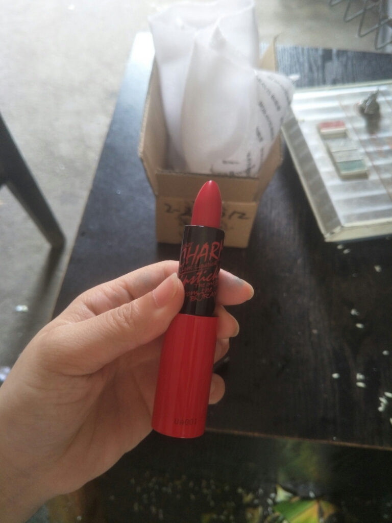 柏薇诗大红色口红 很有女王范_in榜 柏薇诗大红色口红 很有女王范