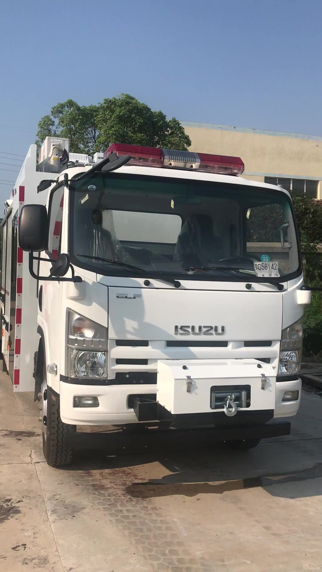 中国制造商批发廉价起重轻型消防车紧急救援车辆