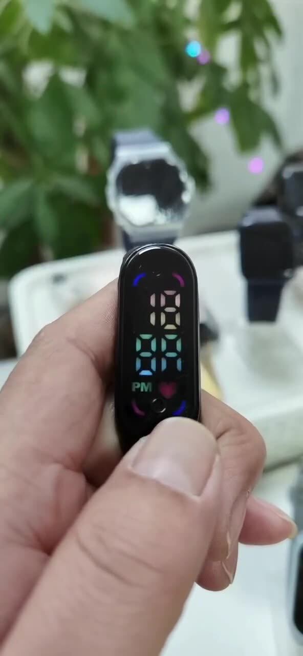 新款小米m7手环led电子手表触摸屏防水数字运动时尚儿童手环手表