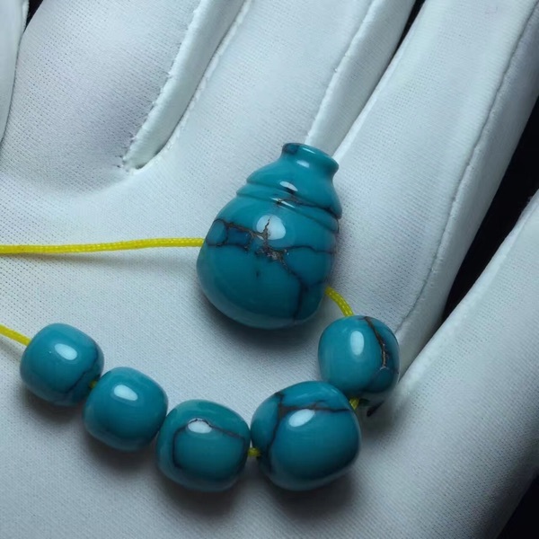 高瓷高蓝原矿无优化绿松石云盖寺同料三通佛头腰珠顶珠隔珠套装