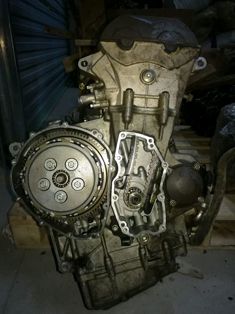 阿森摩配,凯旋675发动机