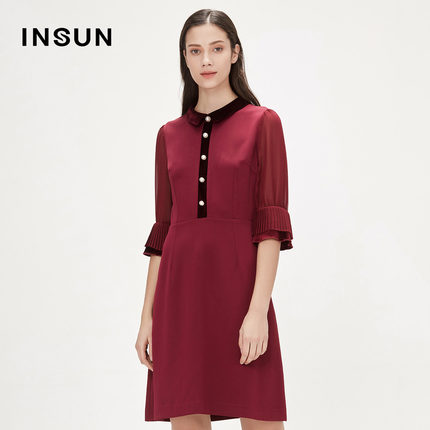 INSUN\/恩裳气质优雅丝绒翻领百褶五分袖修身