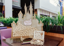 Personality wooden castle signature book sign-in tree platform wedding ceremony birthday annual meeting arrangement props love wood chips