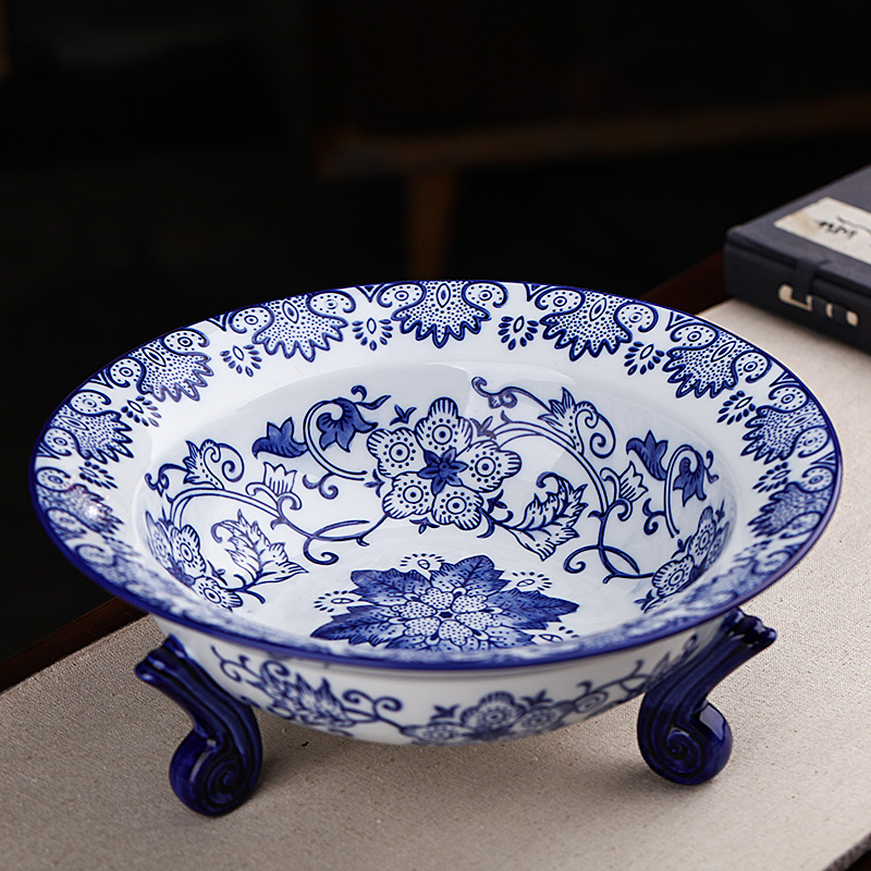 Blue and white porcelain of jingdezhen ceramics fruit bowl furnishing articles creative Chinese style household snack plate of the sitting room tea table dry fruit tray