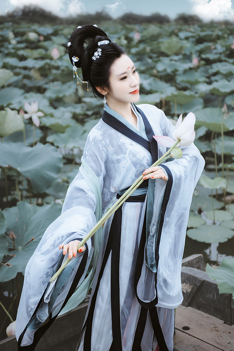 仙剑情缘.墨菡萏图】女装汉服 杂裾袍 深衣 全套真丝