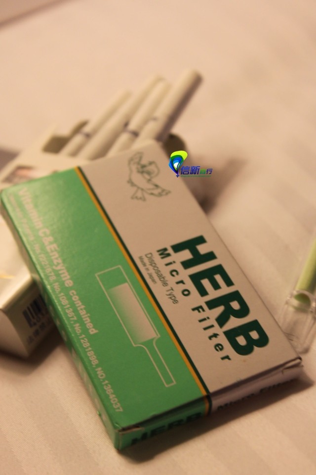 日本原装进口神鸟herb 绿鸟烟嘴 绿小鸟烟嘴抛弃型过滤300支 正品