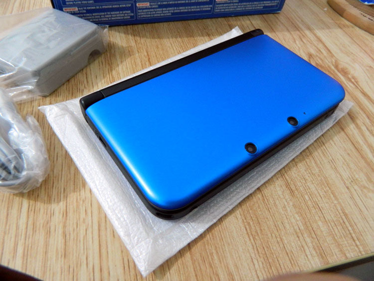 实拍图: 3dsll/3dsxl机型1:美版95-99新蓝色