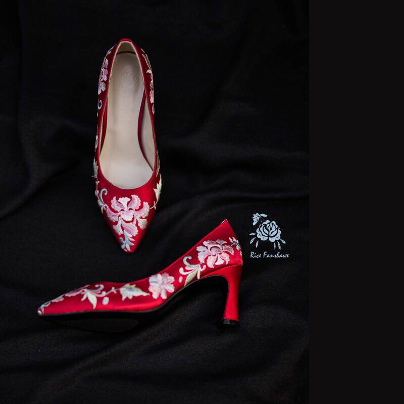 繁韶坡跟弓鞋此心寄褒姒国色衍生尖头绣花高跟婚鞋