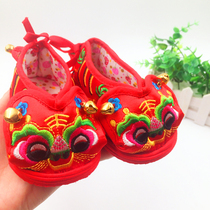 Baby tiger shoes men and women baby spring and autumn school walk tiger head shoes handmade soft bottom full moon 100-year-old cloth shoes married