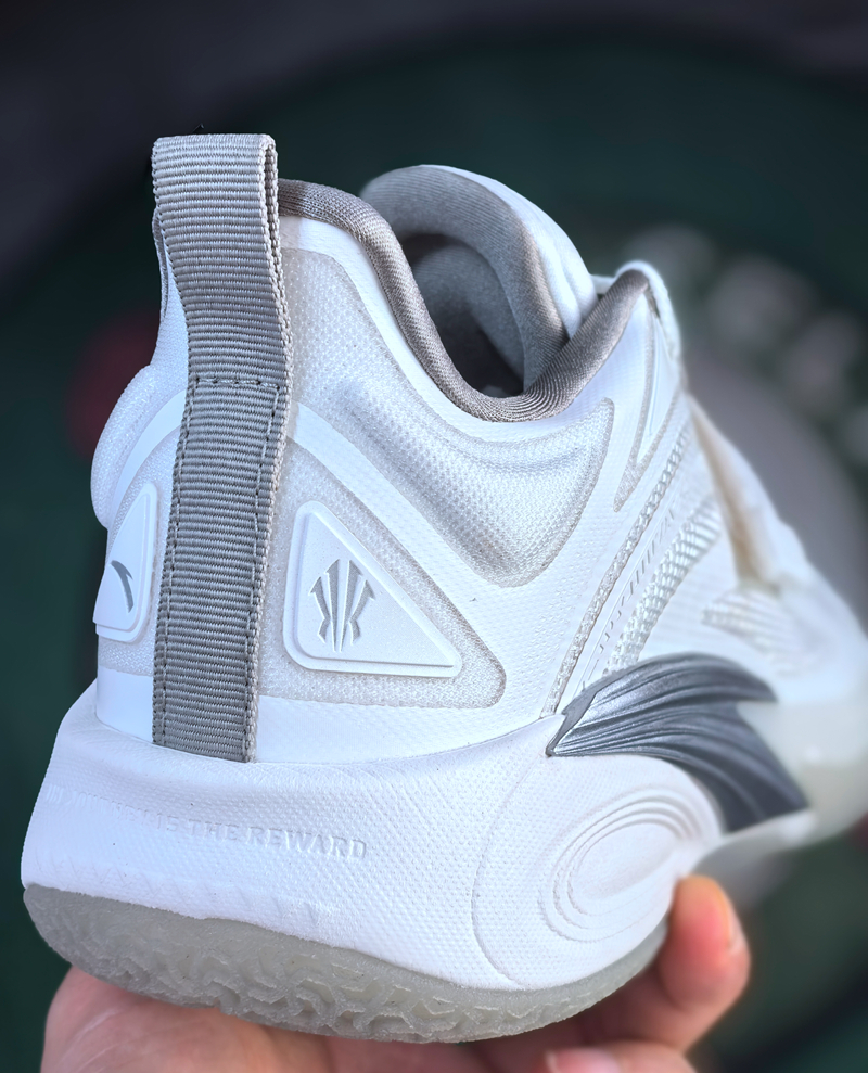 安踏kai欧文一代 白幽灵 母亲节少年版 实战篮球鞋 312431199