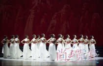 Modern dance fan dance costume opening dance Sheng Shi Hongzi Chinese classical dance costume Beijing custom rental
