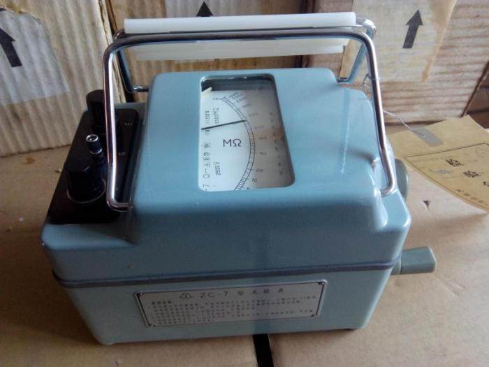 北京电表厂生产的兆欧表2500v5000m