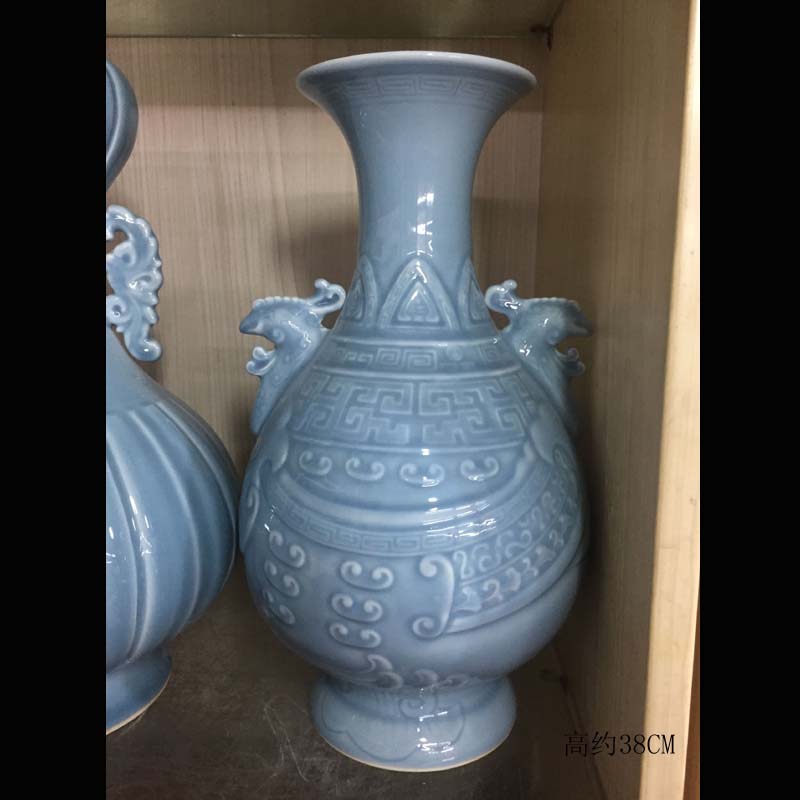 Jingdezhen celadon carving ears vase statute imitation qianlong up celadon statute of pure color classic elegant display vase