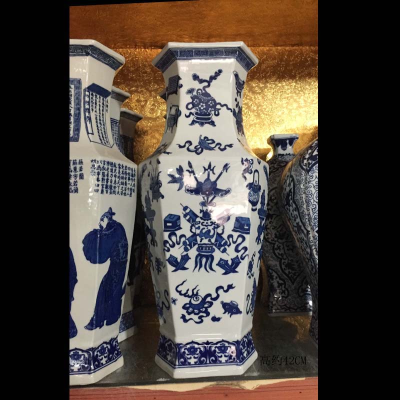 Faceted antique vase figure archaize lion picture vase abnormity blue bottles of mesa of 40 cm high porcelain vase