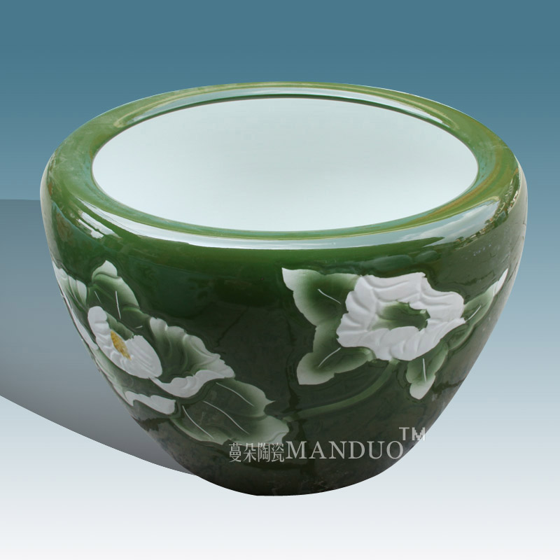 Jingdezhen ceramic art painting and calligraphy is big fish breeding goldfish, high strength ceramic cylinder green peony big cylinder cylinder