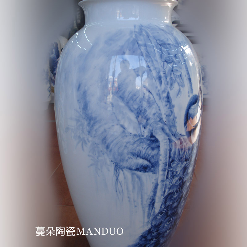 Jingdezhen hand - made around 50 cm high full blue and white peacock vase cranes gift display elegant high - grade flowers