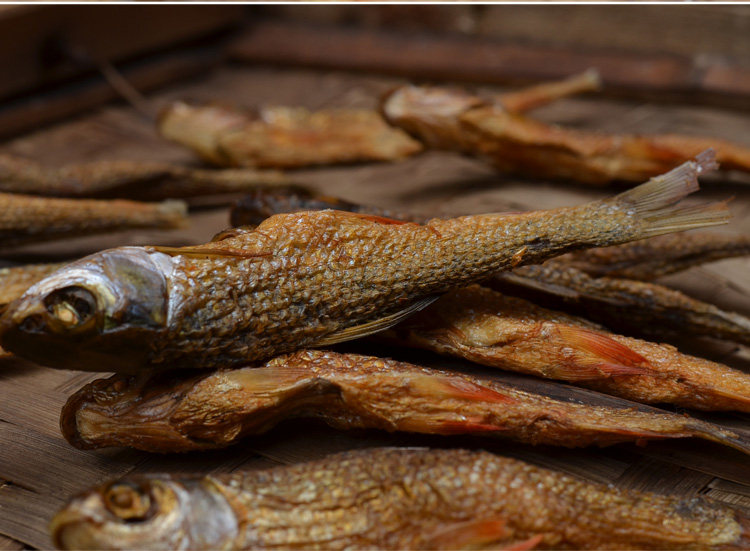 湖南特产鱼干野生小干鱼淡水河鱼火培鱼烟熏腊鱼干货农家自制包邮