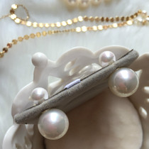 The Everest Everest Pearl front and rear Everest of the Anomalous Large White Edison Pearls of the MROR