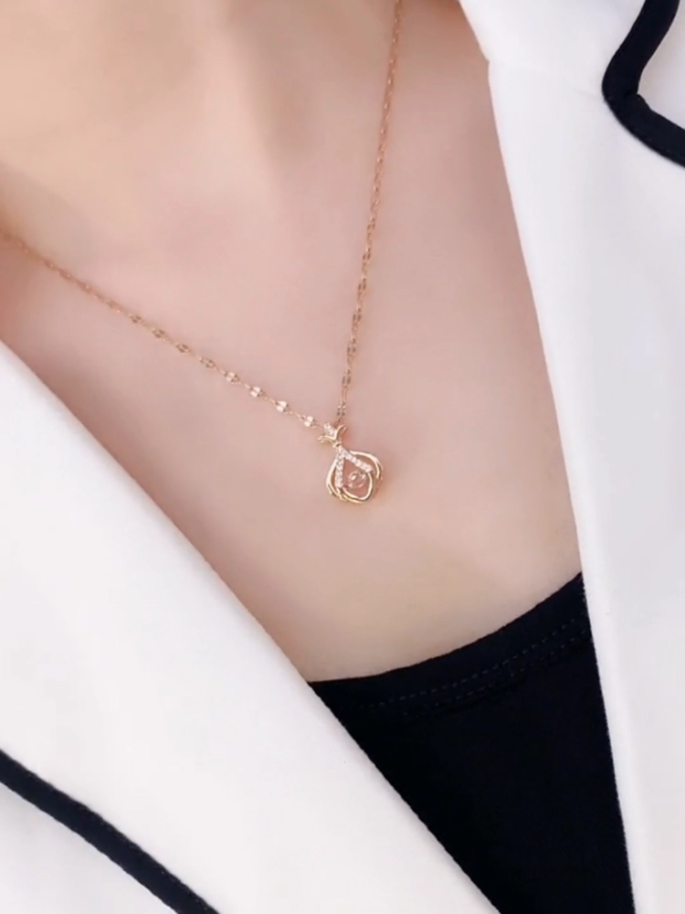 Smart Sachet Necklace 2022 New Women's New Internet Hot Light Luxury Minority Design Clavicle Chain Jewelry Fashion