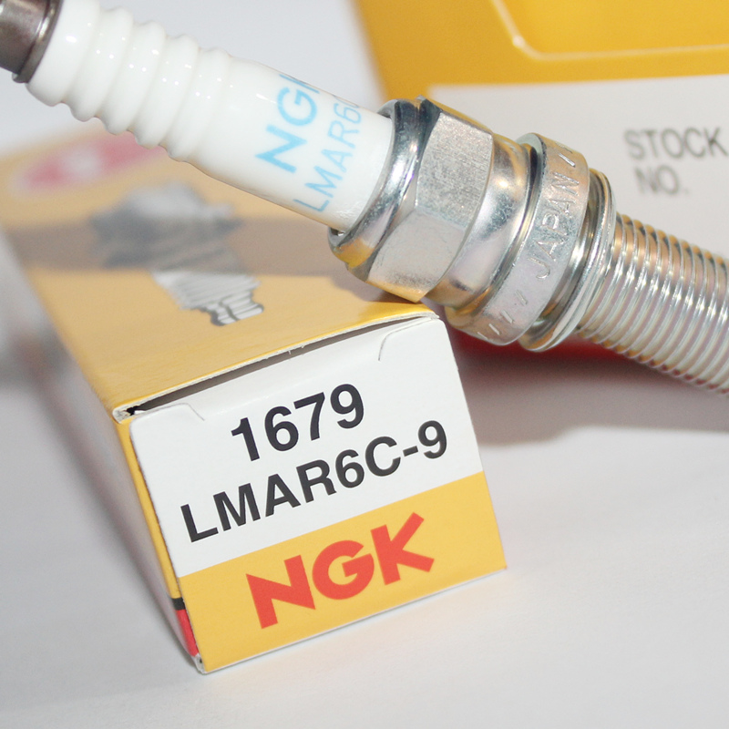 NGK spark plug LMAR6C-9 is suitable for Honda 60 electric spray three-cylinder ship outer machine Mars plug-Taobao