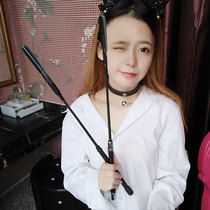 Women flirt tease fart fart SP hand SM whip couple life sex sex alternative toys