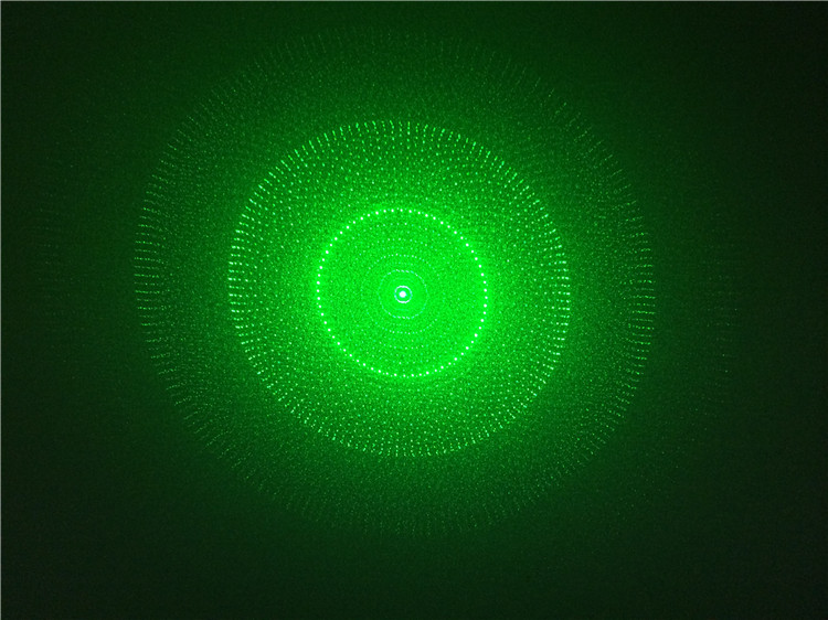 正品绿色远射指星笔 满天星 点火柴 激光灯 绿光激光手电 售楼笔