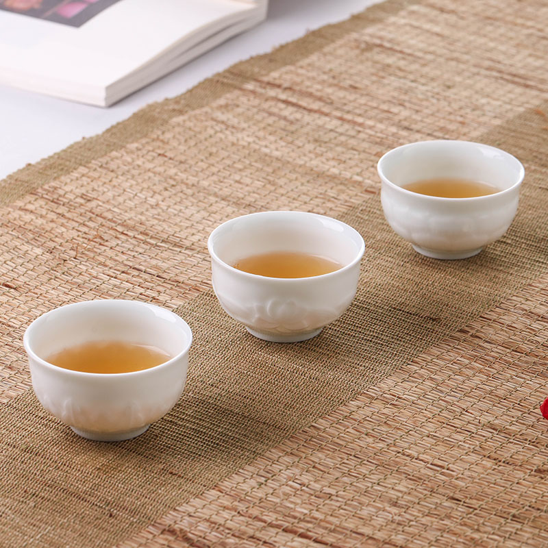 Jade butterfly sample tea cup kung fu jingdezhen ceramic celadon master cup single cup tea cups carved small tea cups