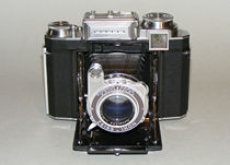 ZEISS IKON Super Ikonta 533 16 Red T 2 8-lens post-war version