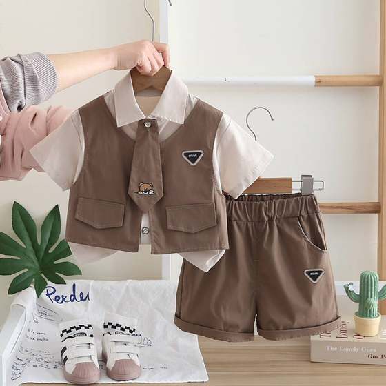 Boys Summer Short Sleeve Set 2025 New Children's Handsome Suit Baby Summer Vest Dress Two-Piece Set Trendy
Boys Summer Short Sleeve Set 2025 New Children's Handsome Suit Baby Summer Vest Dress Two-Piece Set Trendy