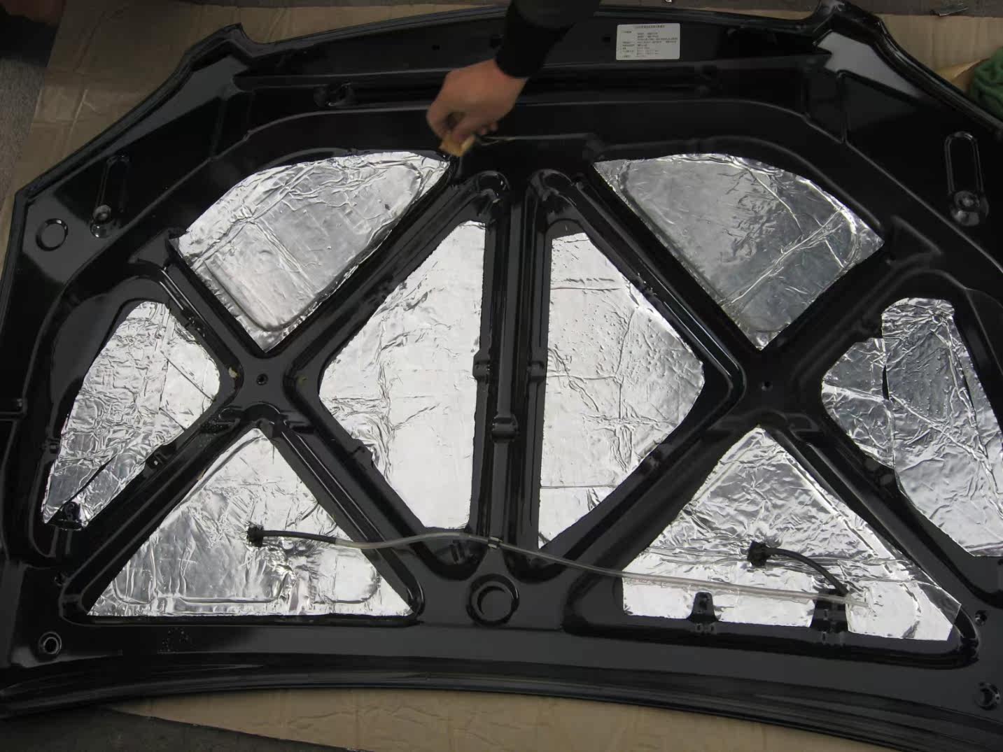 季风岛 10mm/7mm汽车通用耐高温隔热铝箔隔音棉1m宽 带强力背胶