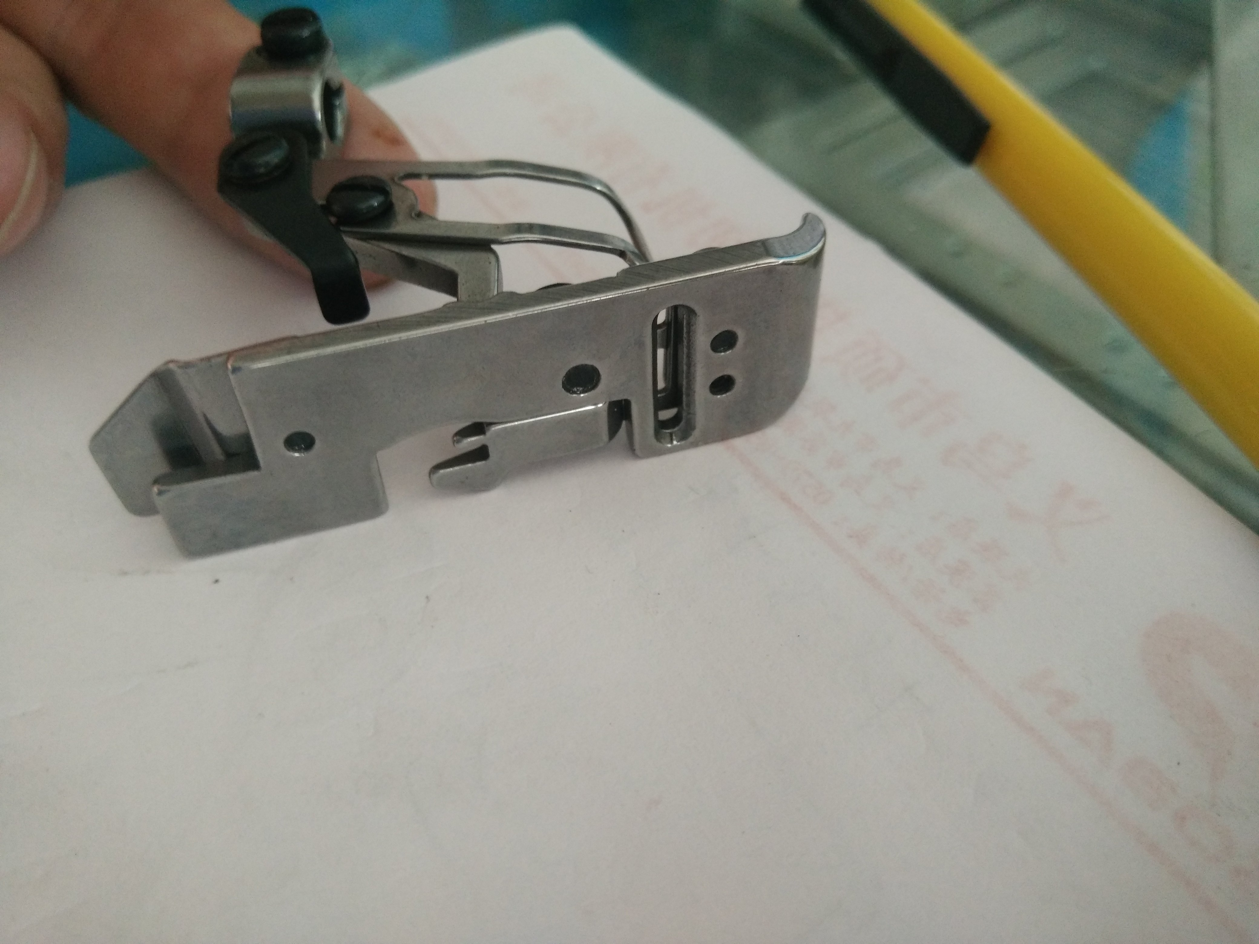 拷边机松紧压脚 橡筋压脚 p101款四线锁边机松紧压脚