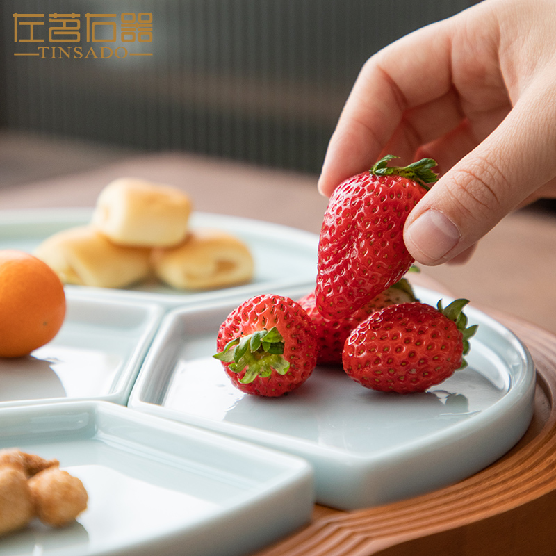 The Nut plate frame of dried fruit dribbling sitting room creative combination tray of wedding snack box of candy jar ceramic fruit bowl