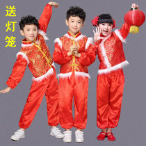 Young childrens childrens Spring Festival boy girl childs childrens New Years New Years New Years New Years New Years New Years Eve red lantern dance costumes perform out