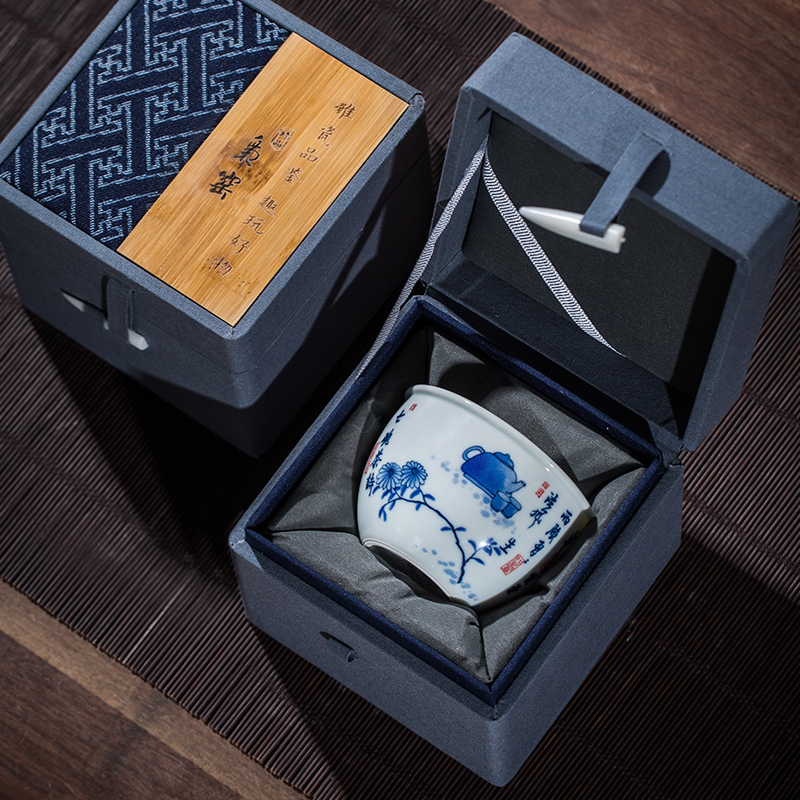 Owl up jingdezhen porcelain hand - made tea maintain single cylinder cup kung fu tea tea cup calligraphy seven bowl tea poetry