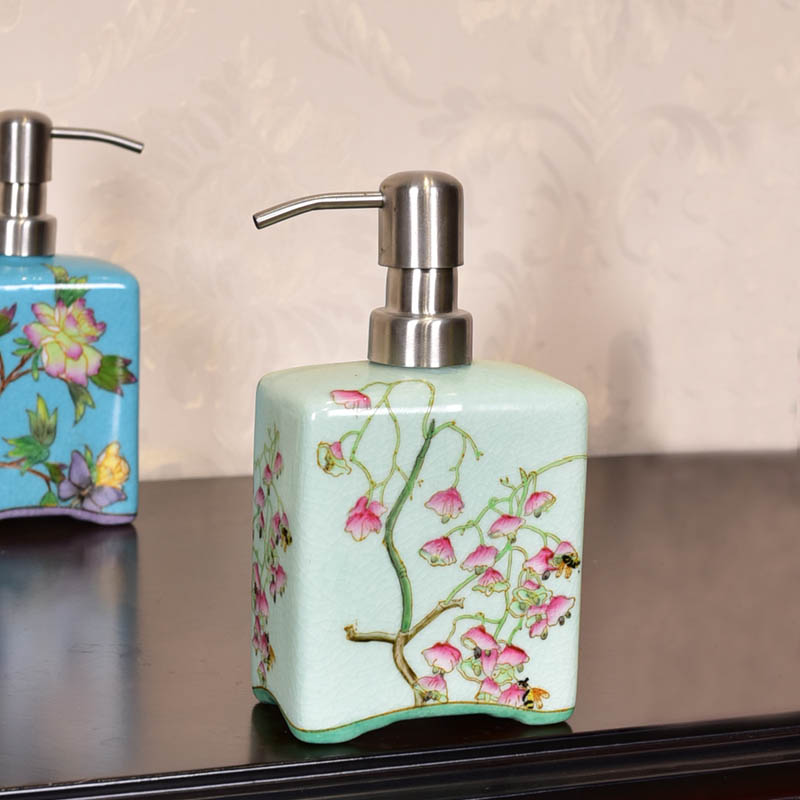 New Chinese style ceramic hand - made bath liquid bottle furnishing articles bathroom toiletries version into gifts home decoration