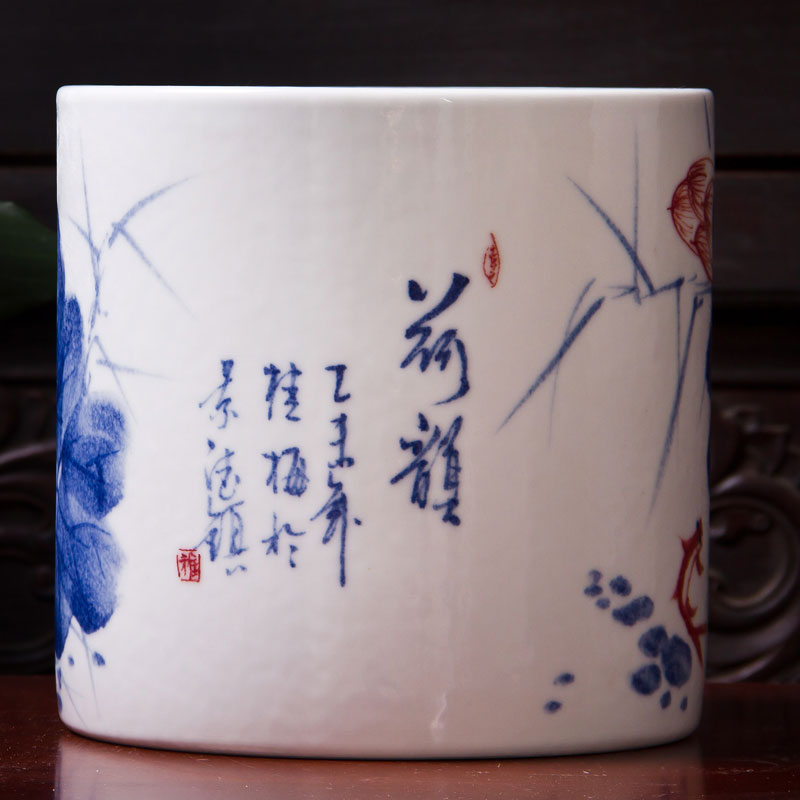 Blue and white porcelain of jingdezhen ceramics study four calligraphy brush Blue and white lotus brush pot home decoration products