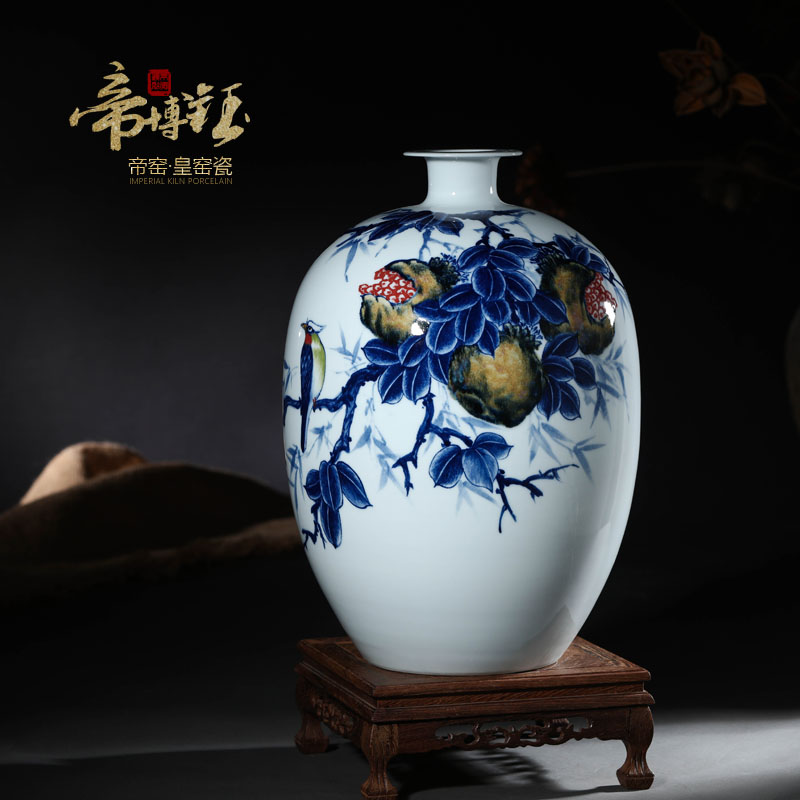 Jingdezhen ceramics laughs a hand - made modern blue and white porcelain vase household contracted fashion crafts